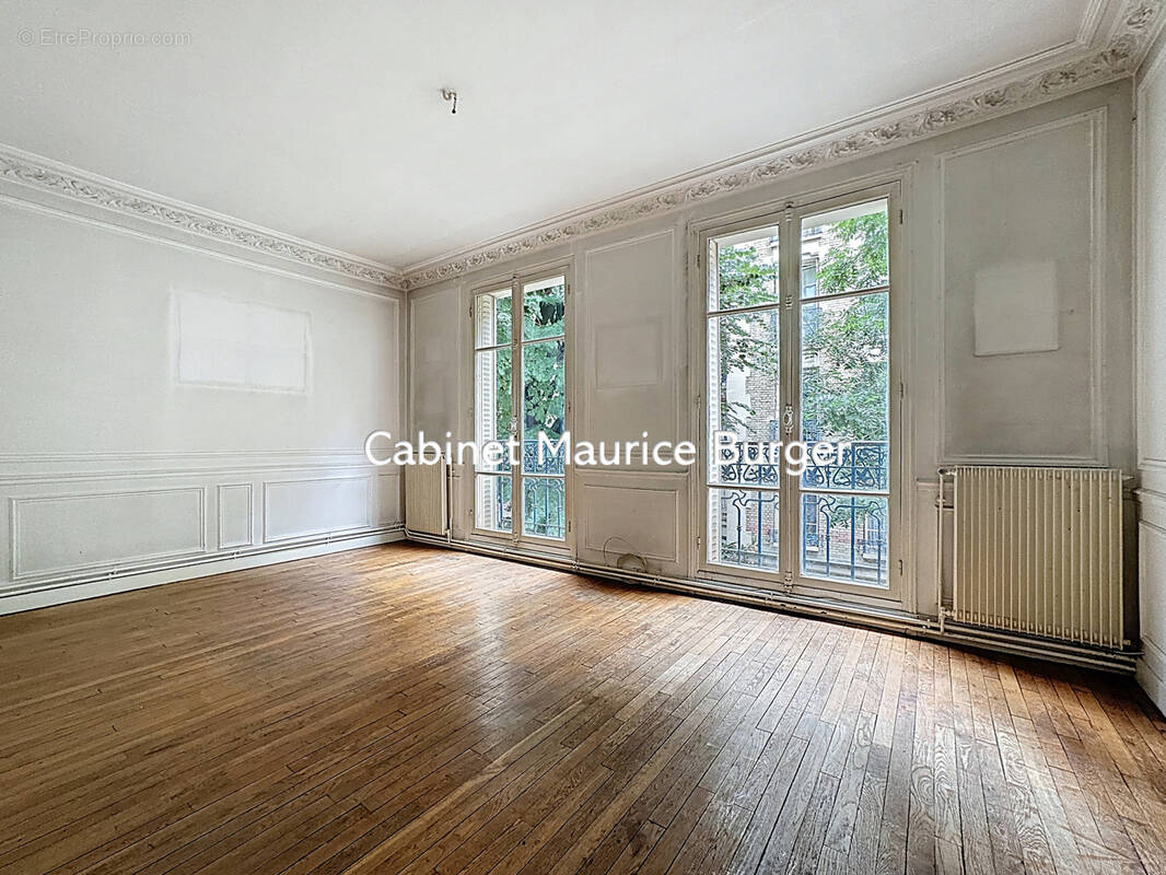 Appartement à PARIS-14E
