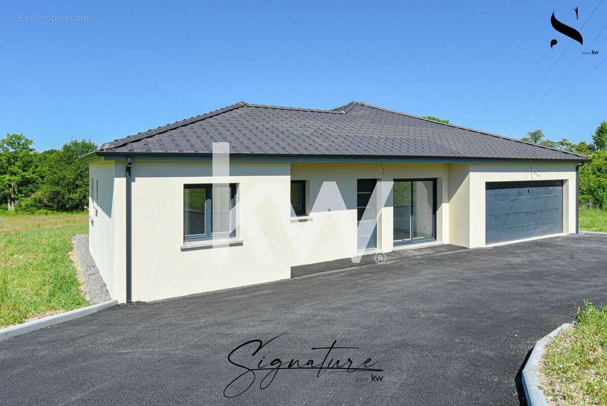 Maison à COMPREIGNAC