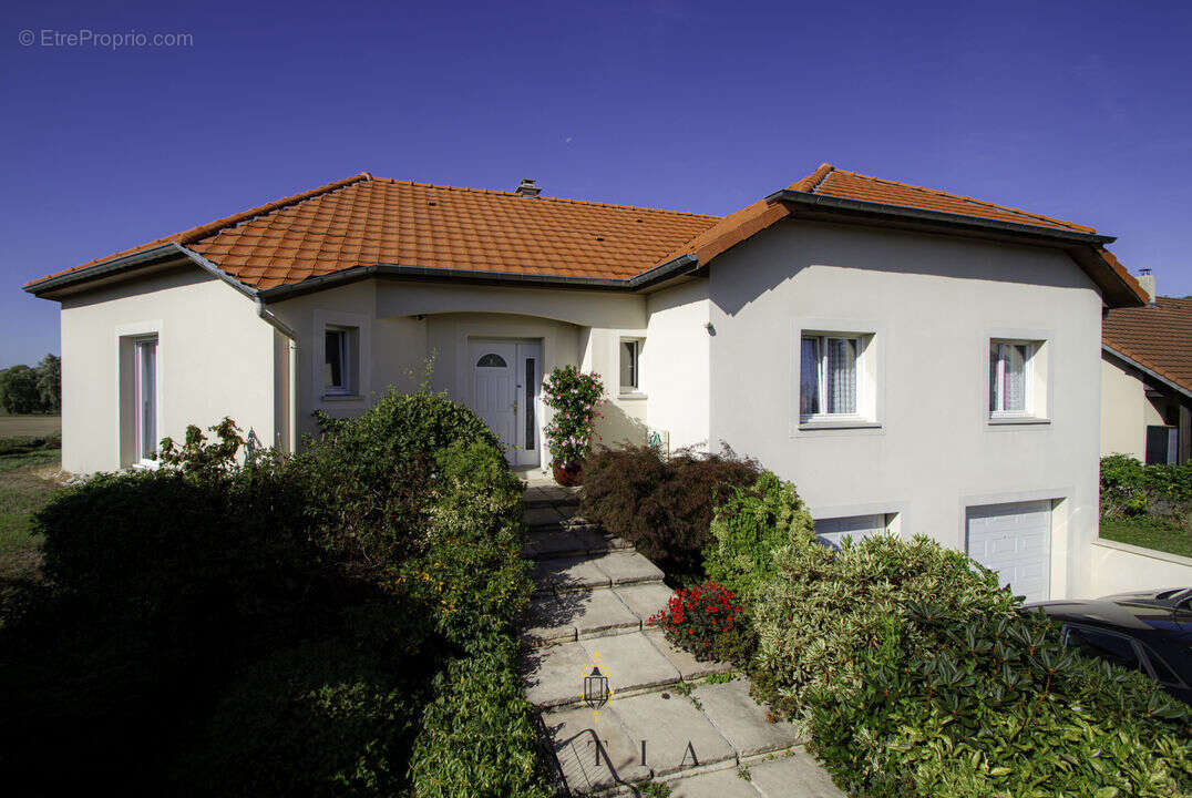 Maison à CREVIC