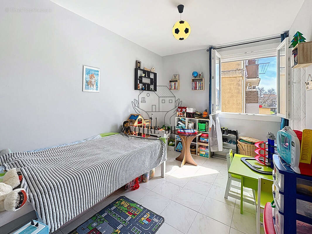 Appartement à VINON-SUR-VERDON