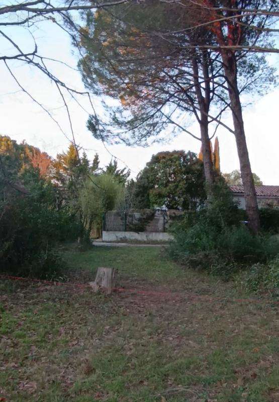 Terrain à PRADES-LE-LEZ