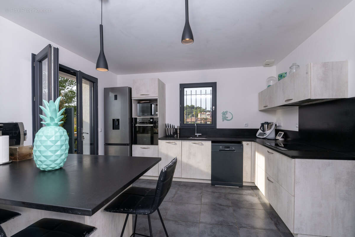 Maison à LA CRAU