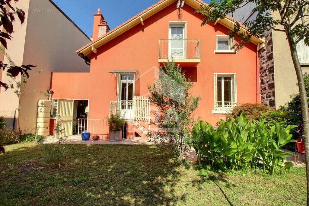 Maison à CLERMONT-FERRAND