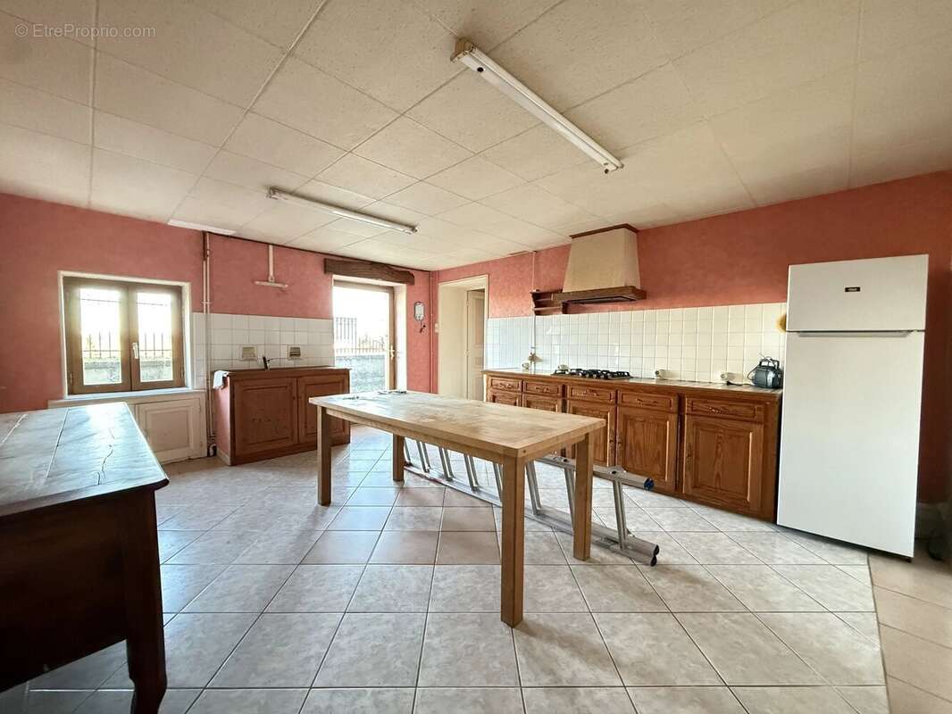 Maison à SOUVIGNE
