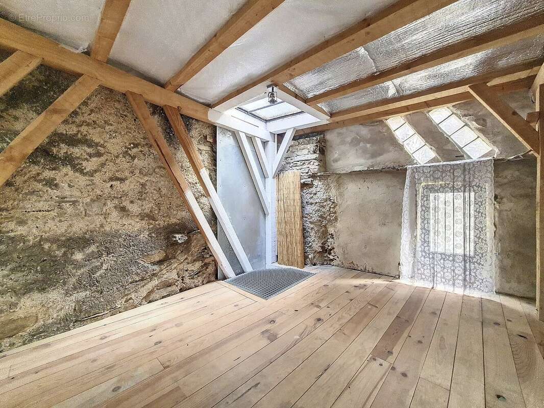 Maison à SAINT-PONS-DE-THOMIERES