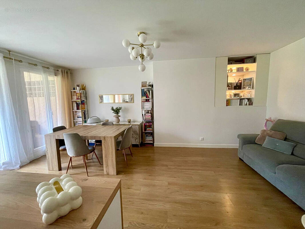 Appartement à SURESNES