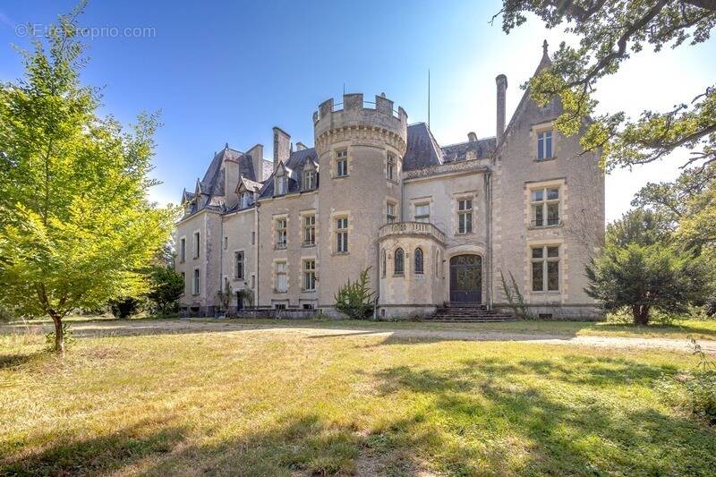 Maison à LA GUERCHE-SUR-L&#039;AUBOIS