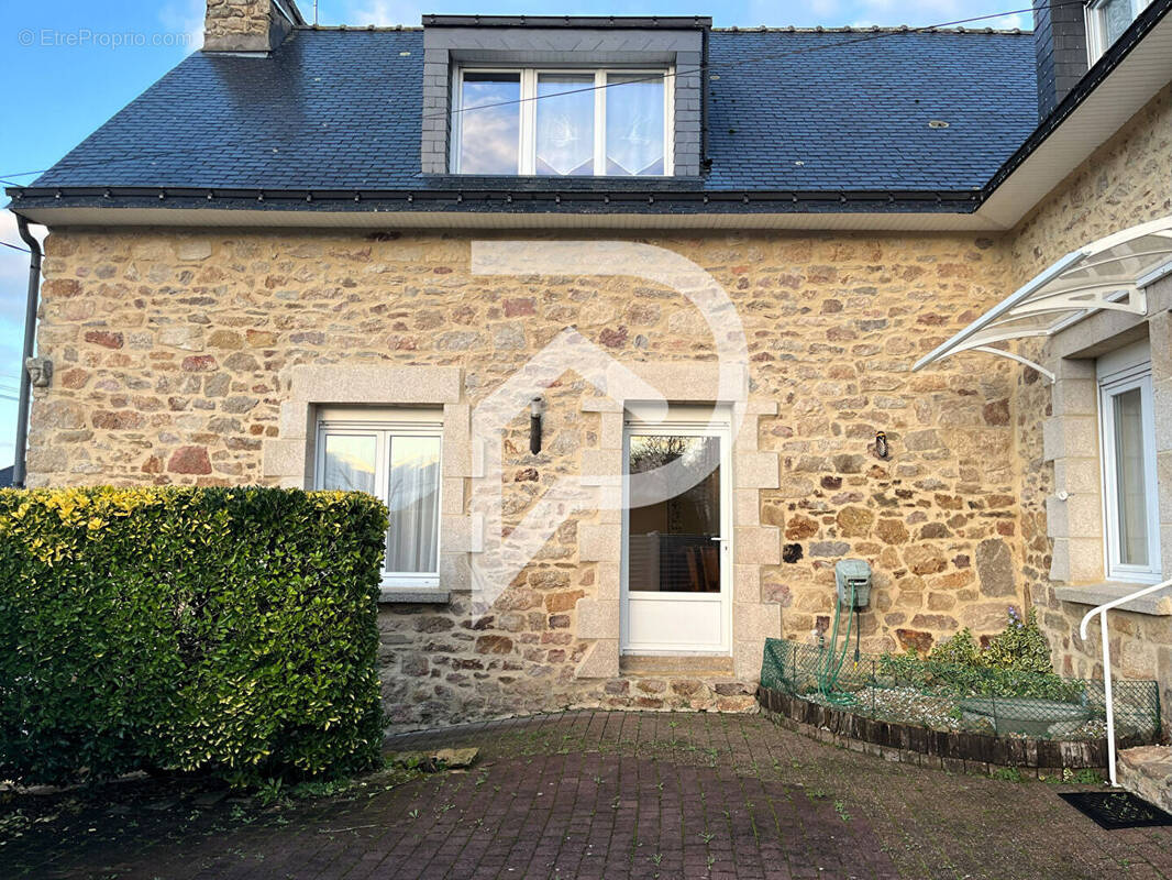 Maison à PLUMERGAT
