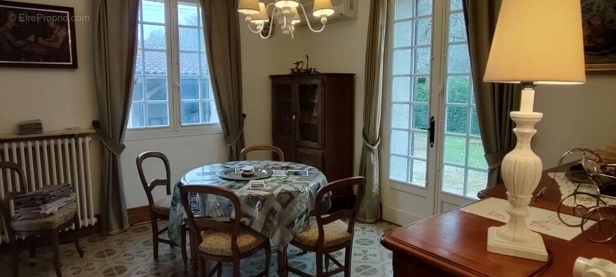 Maison à LALINDE
