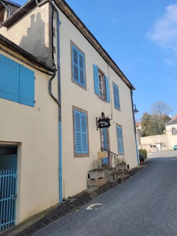 Maison à LAROCHEMILLAY
