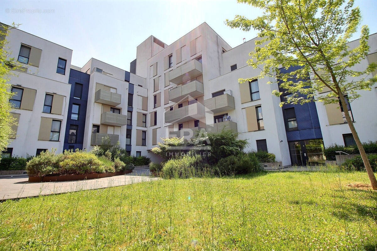 Appartement à GENNEVILLIERS