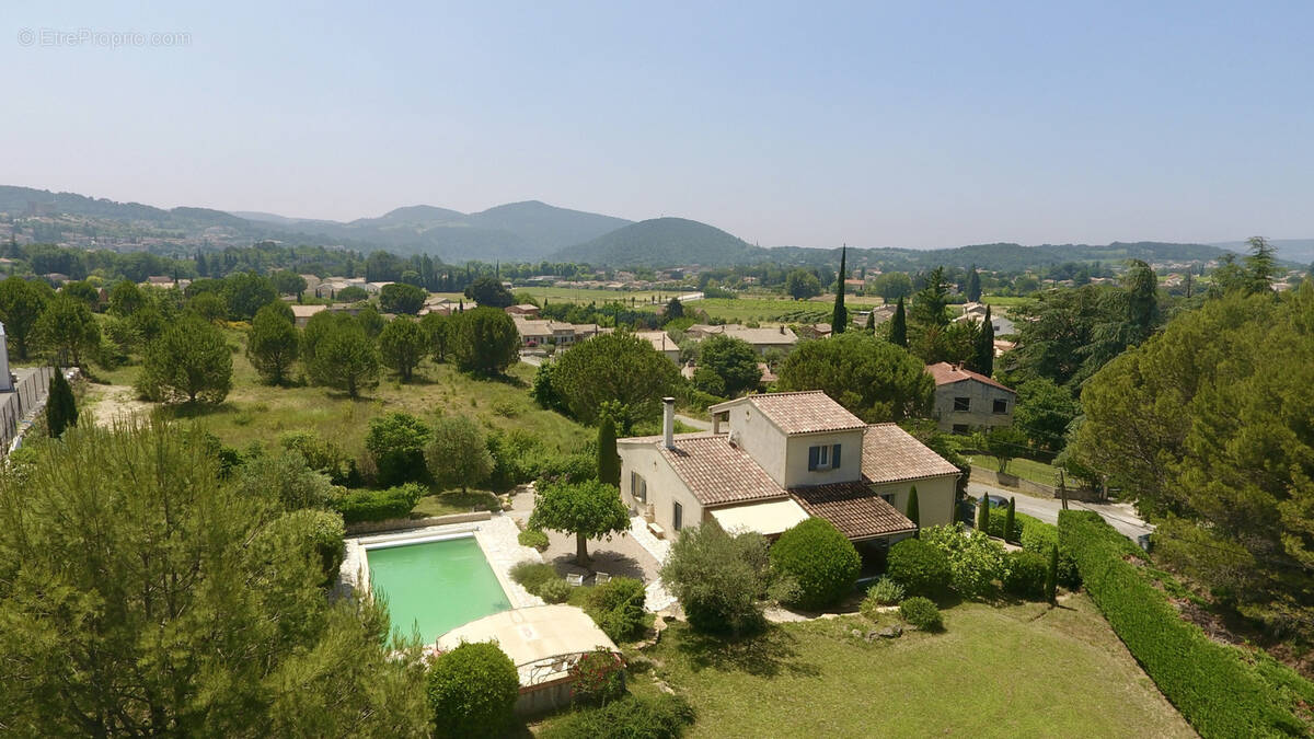 Maison à VAISON-LA-ROMAINE