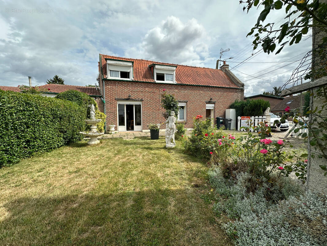 Maison à CURGIES