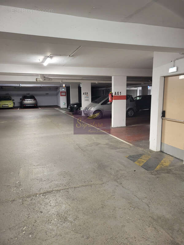 Parking à LE MANS
