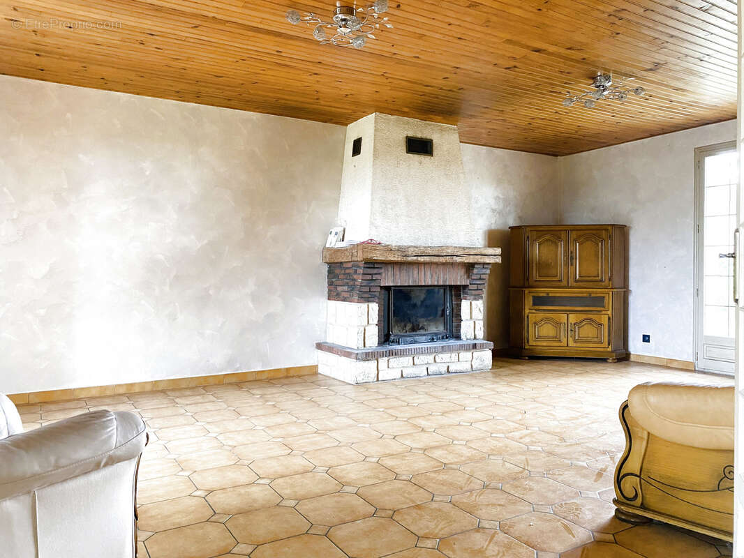Maison à COURTENAY