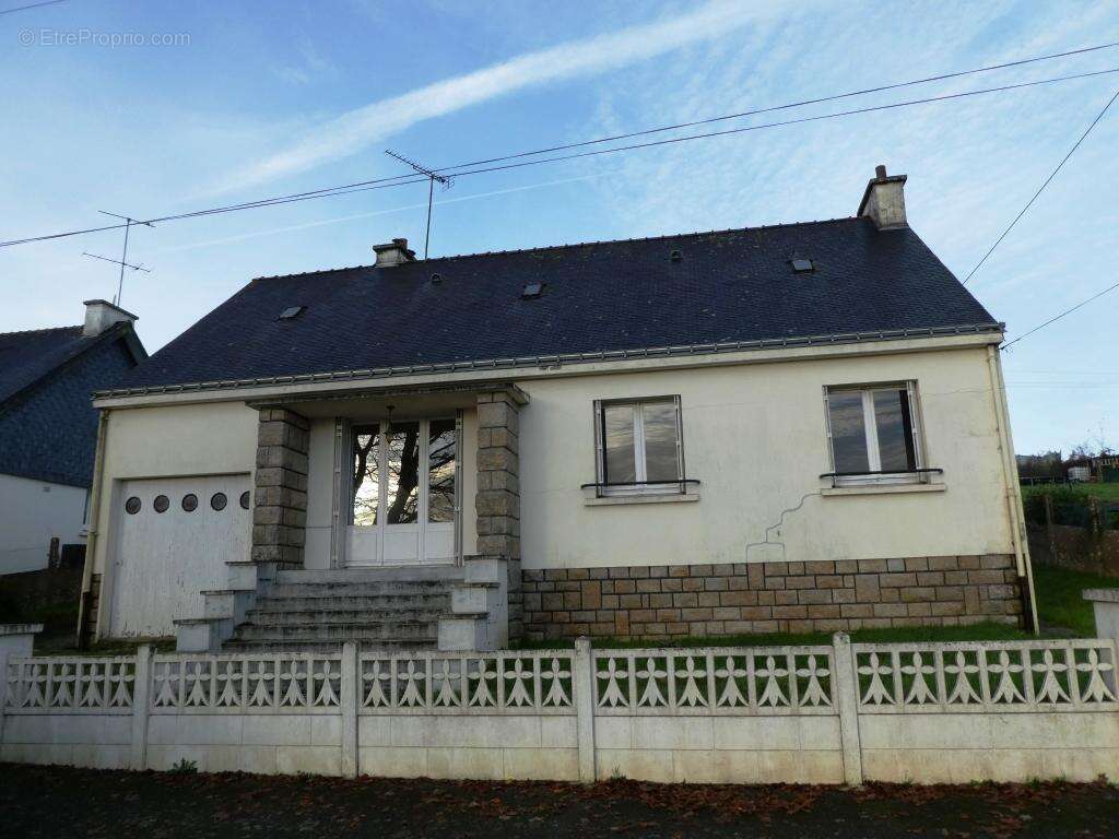 Maison à LOCMALO
