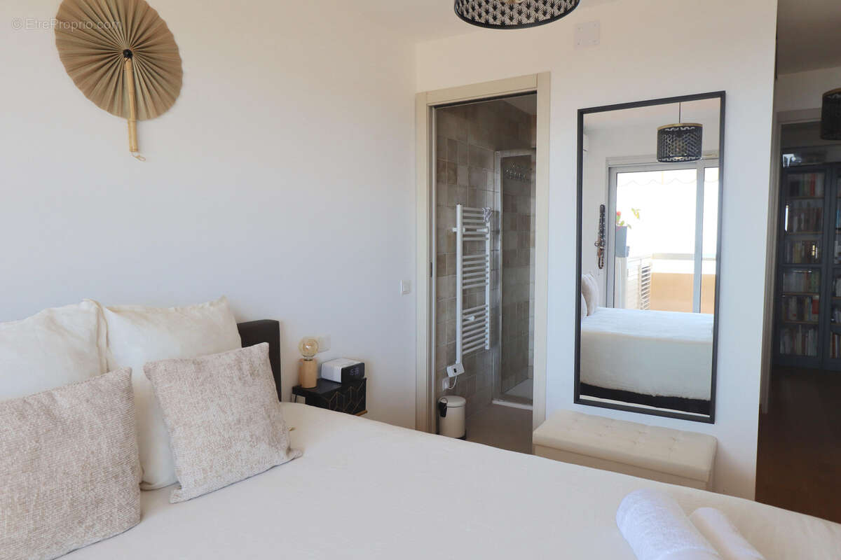 Appartement à ROQUEBRUNE-CAP-MARTIN