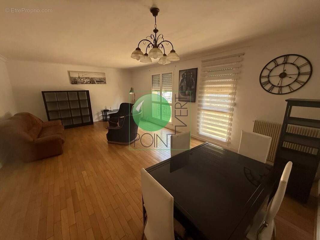 Appartement à LA FERTE-ALAIS