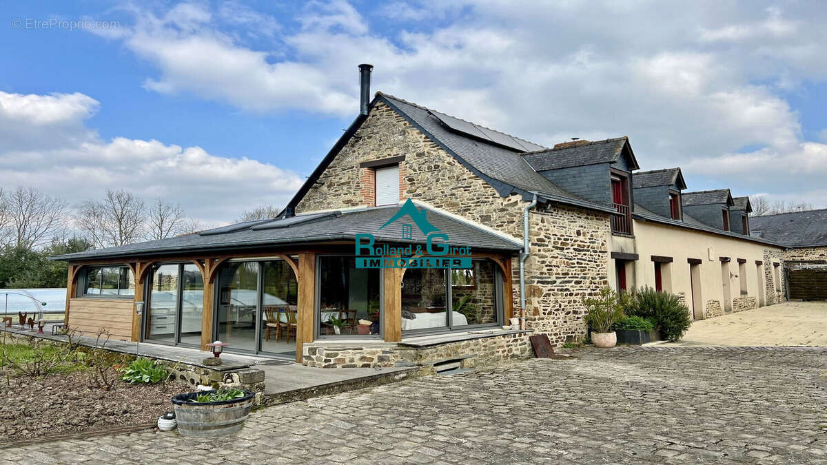 Maison à PIRE-SUR-SEICHE