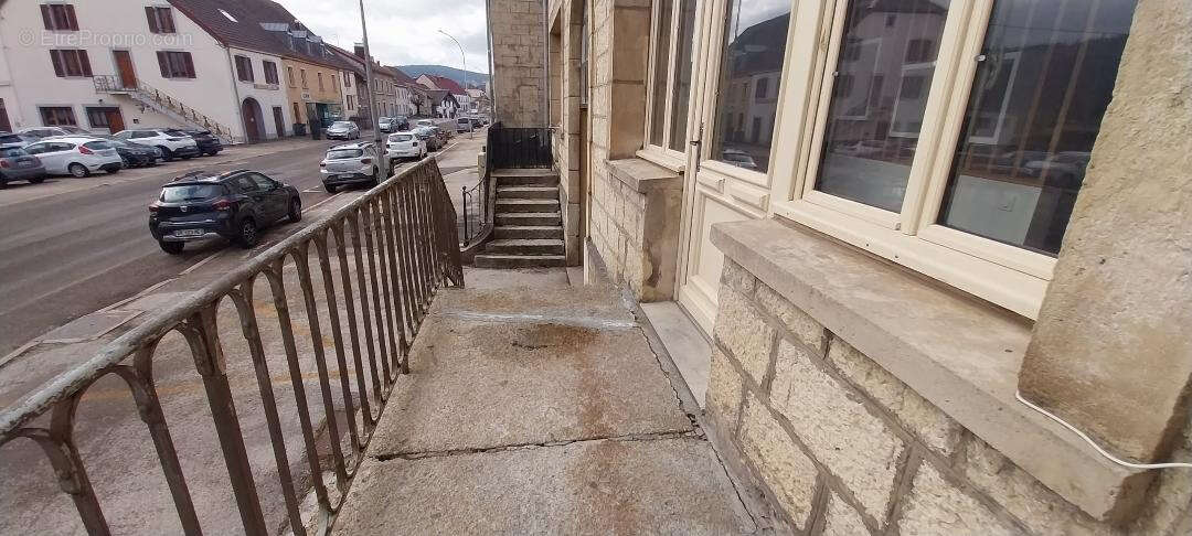Appartement à MOUTHE