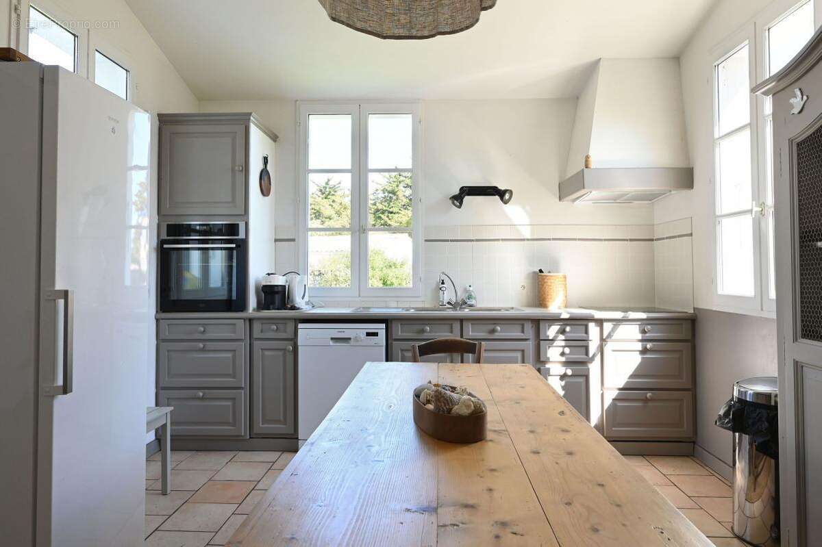 Maison à SAINT-CLEMENT-DES-BALEINES
