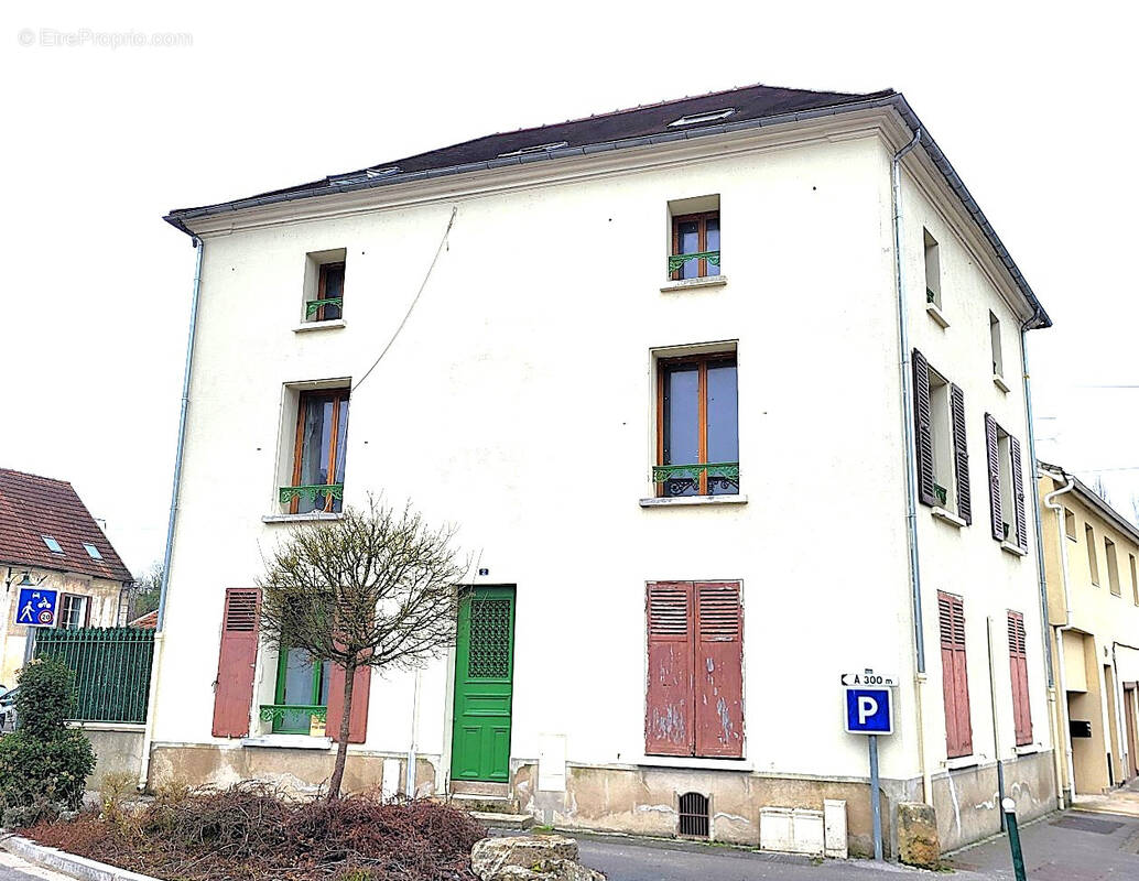 Appartement à ROMENY-SUR-MARNE