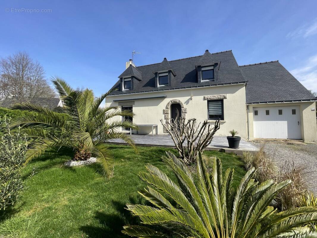 Maison à RIEC-SUR-BELON