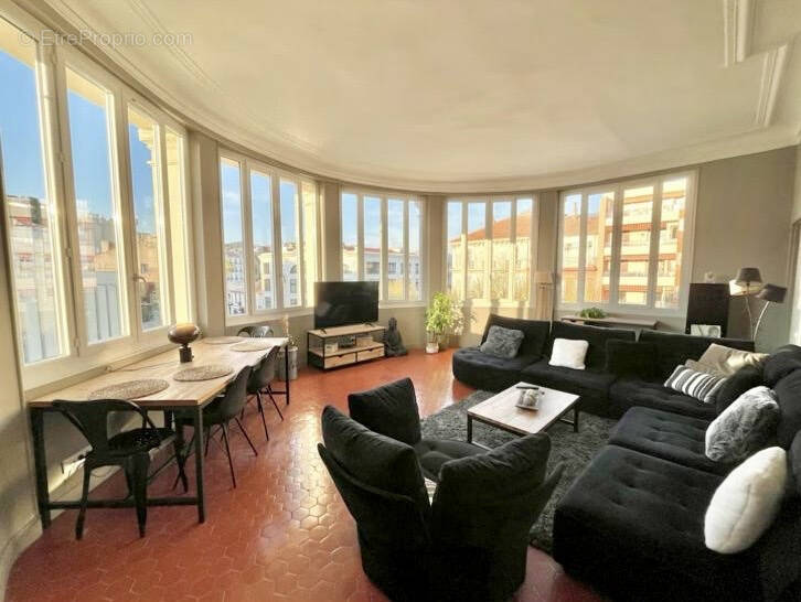 Appartement à HYERES