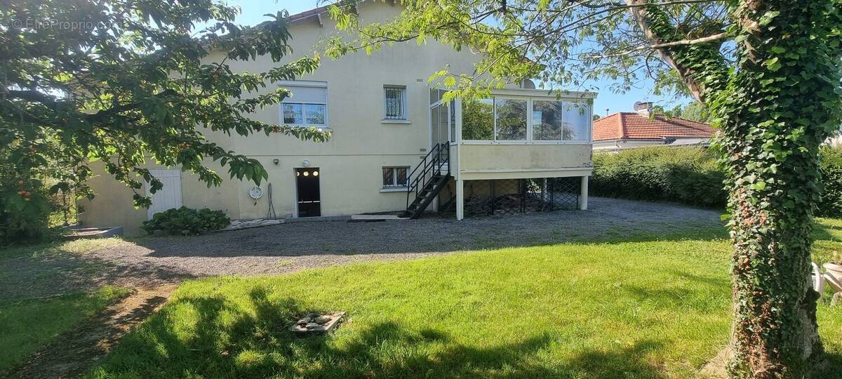 Maison à COULON