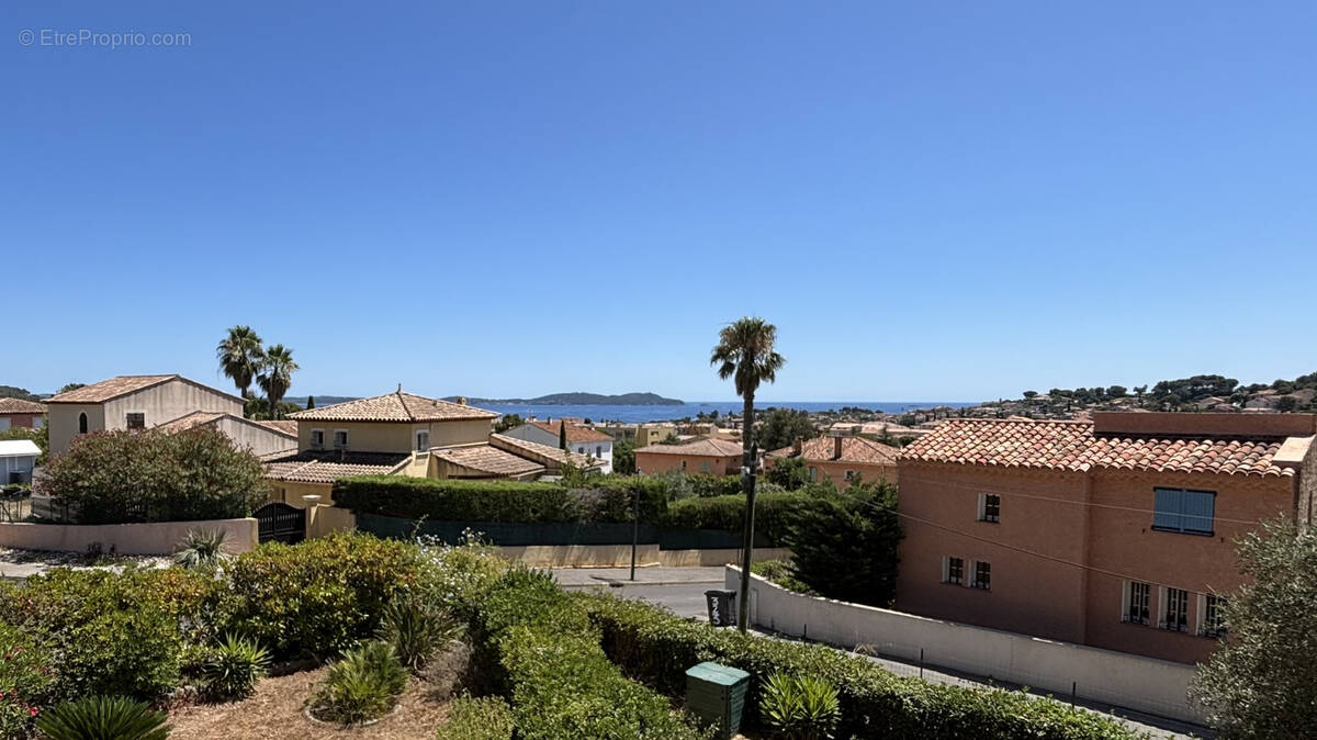 Appartement à CARQUEIRANNE