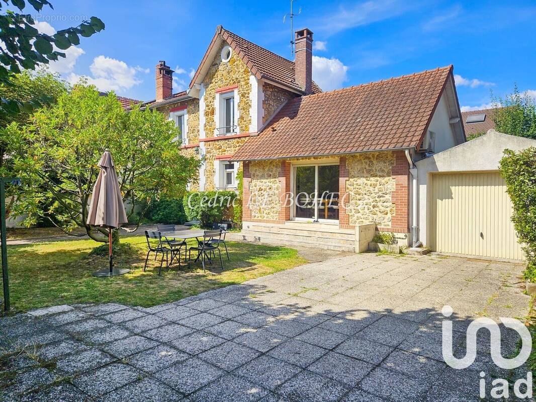Photo 1 - Maison à BEAUCHAMP