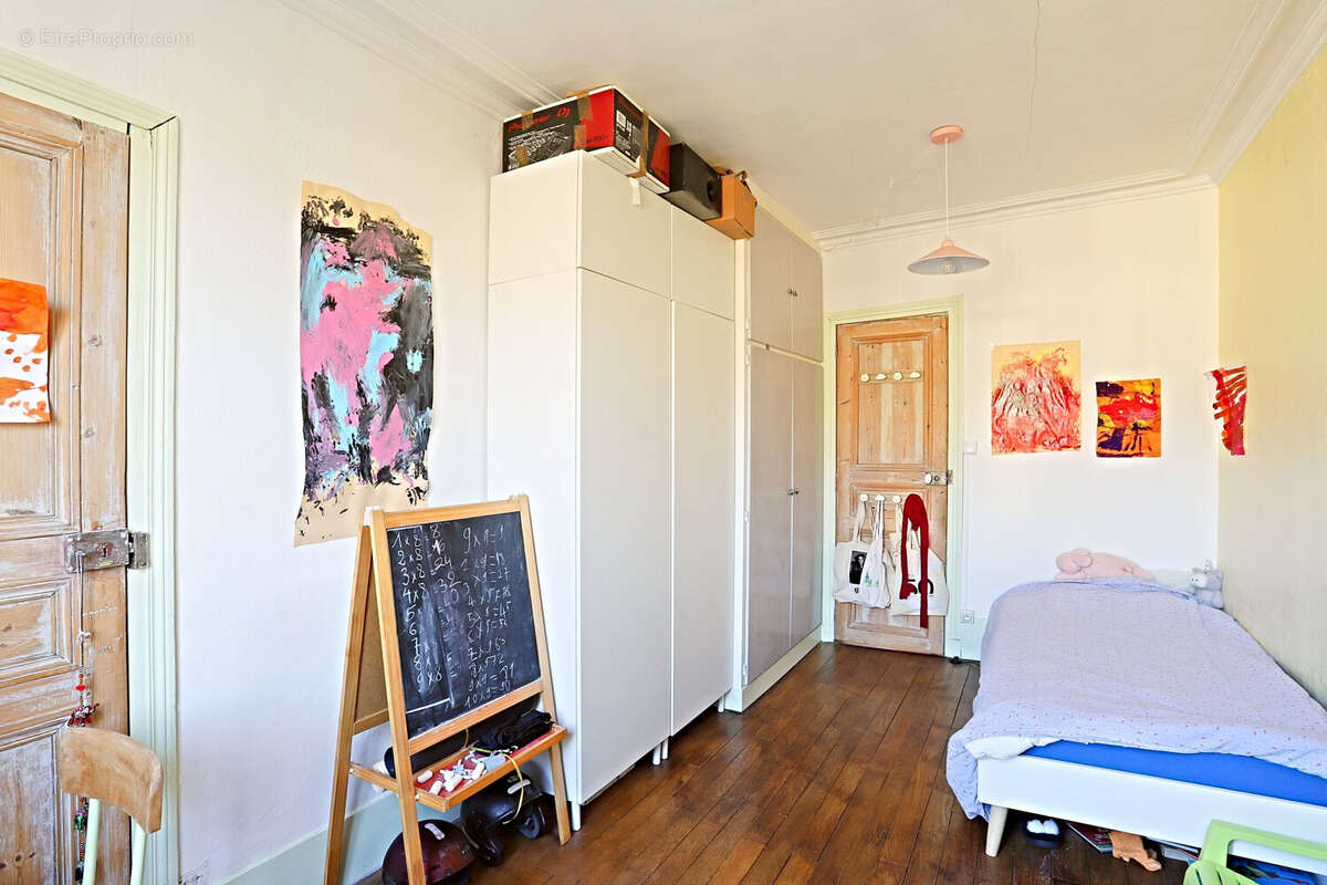 Appartement à PARIS-18E