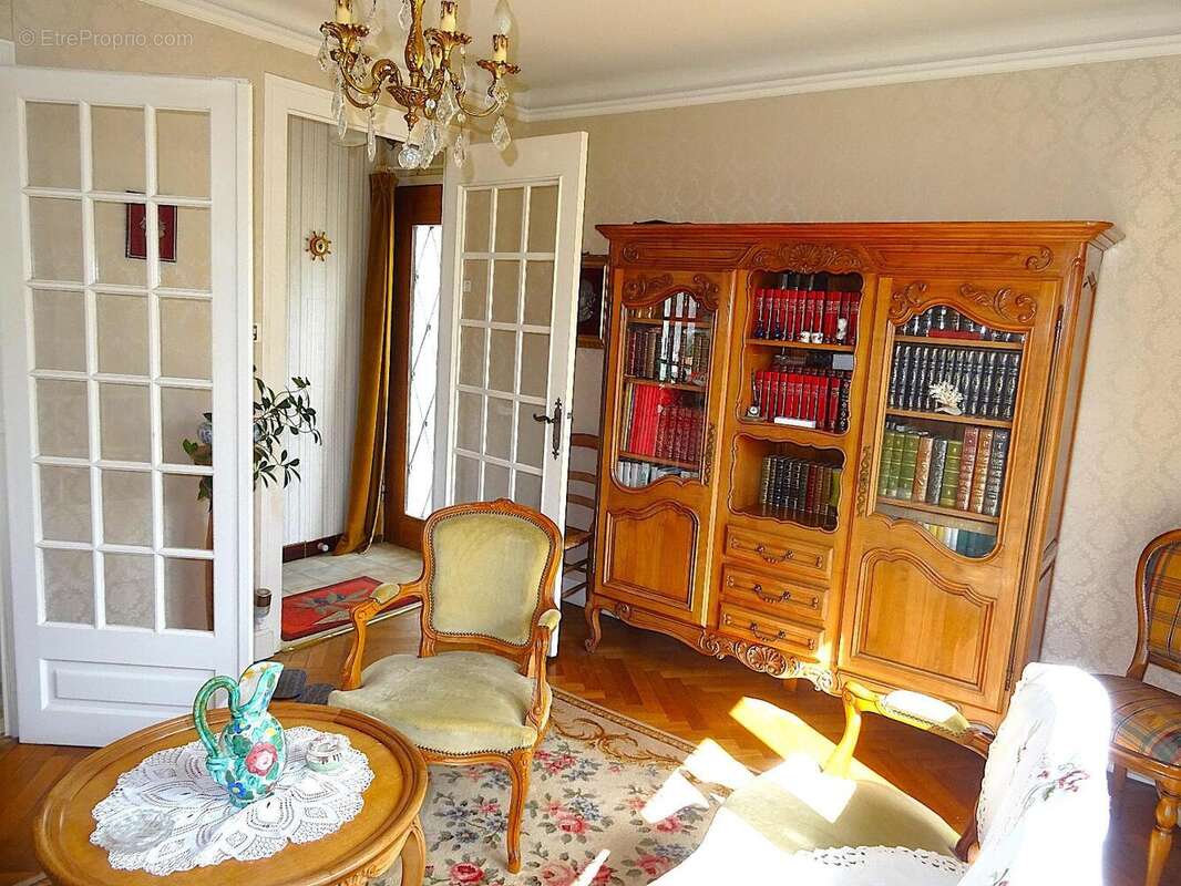   - Maison à THOUARS