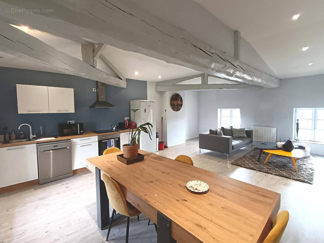 Appartement à POMMIERS