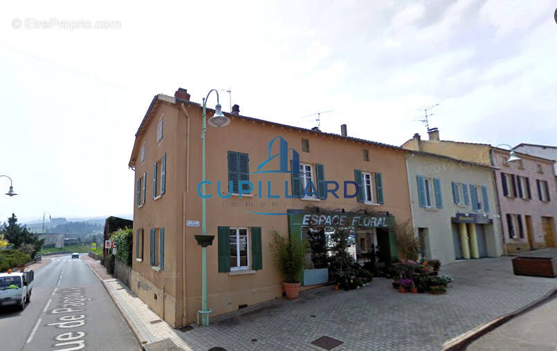 Appartement à RENAISON