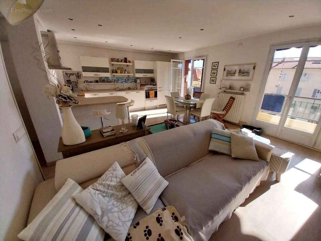 Appartement à MENTON