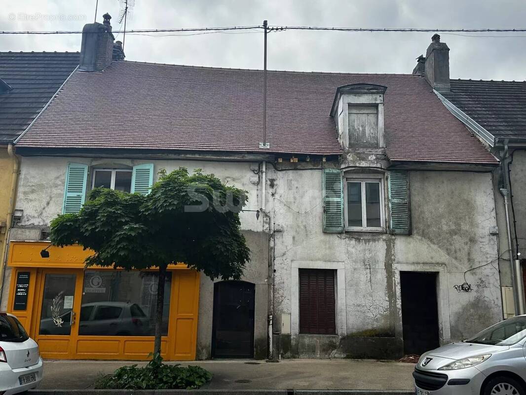 Appartement à LONS-LE-SAUNIER