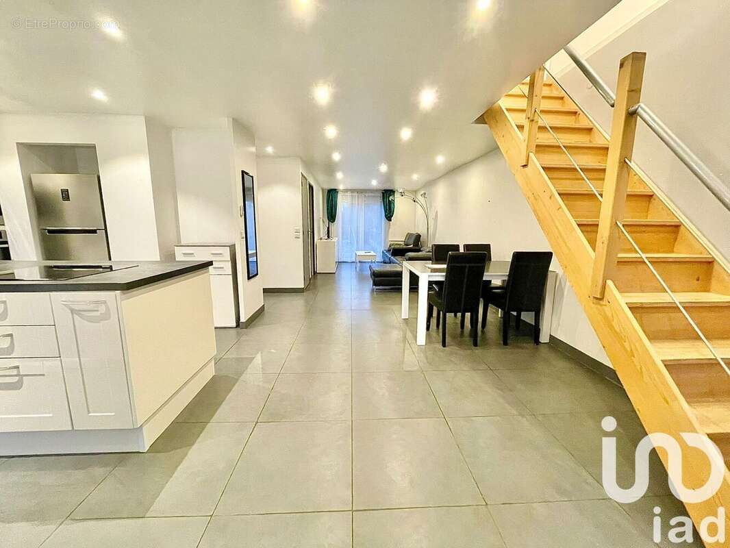 Photo 2 - Maison à MORANGIS