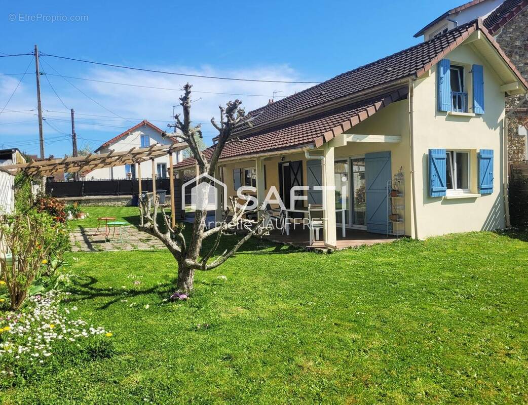 Photo 1 - Maison à EZANVILLE