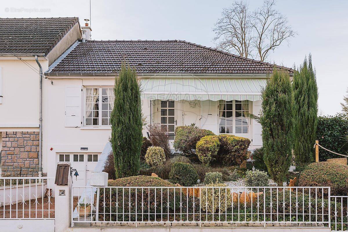 Maison à BELLERIVE-SUR-ALLIER