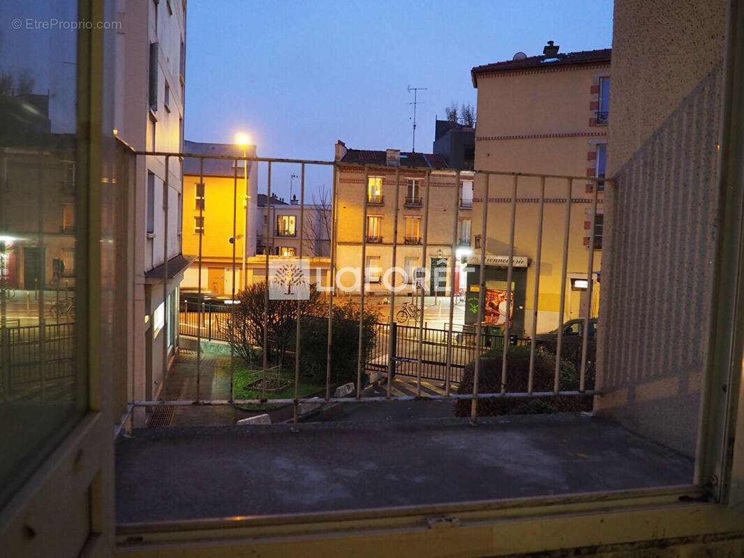 Appartement à LES LILAS