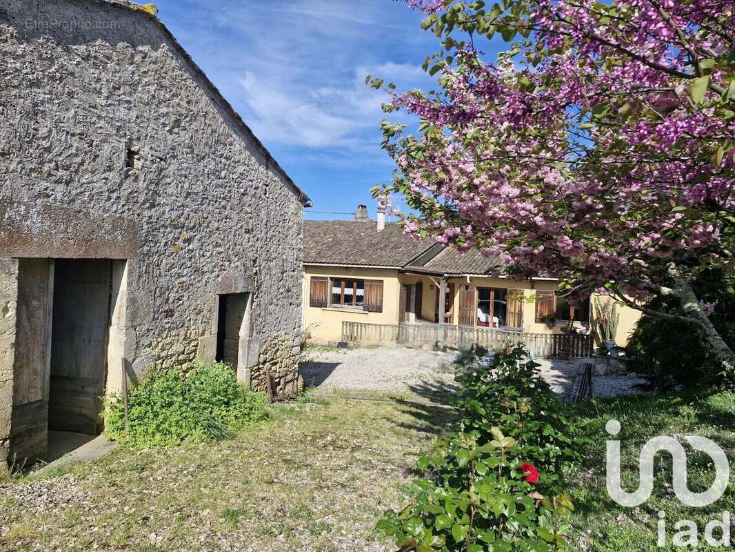 Photo 4 - Maison à GENSAC