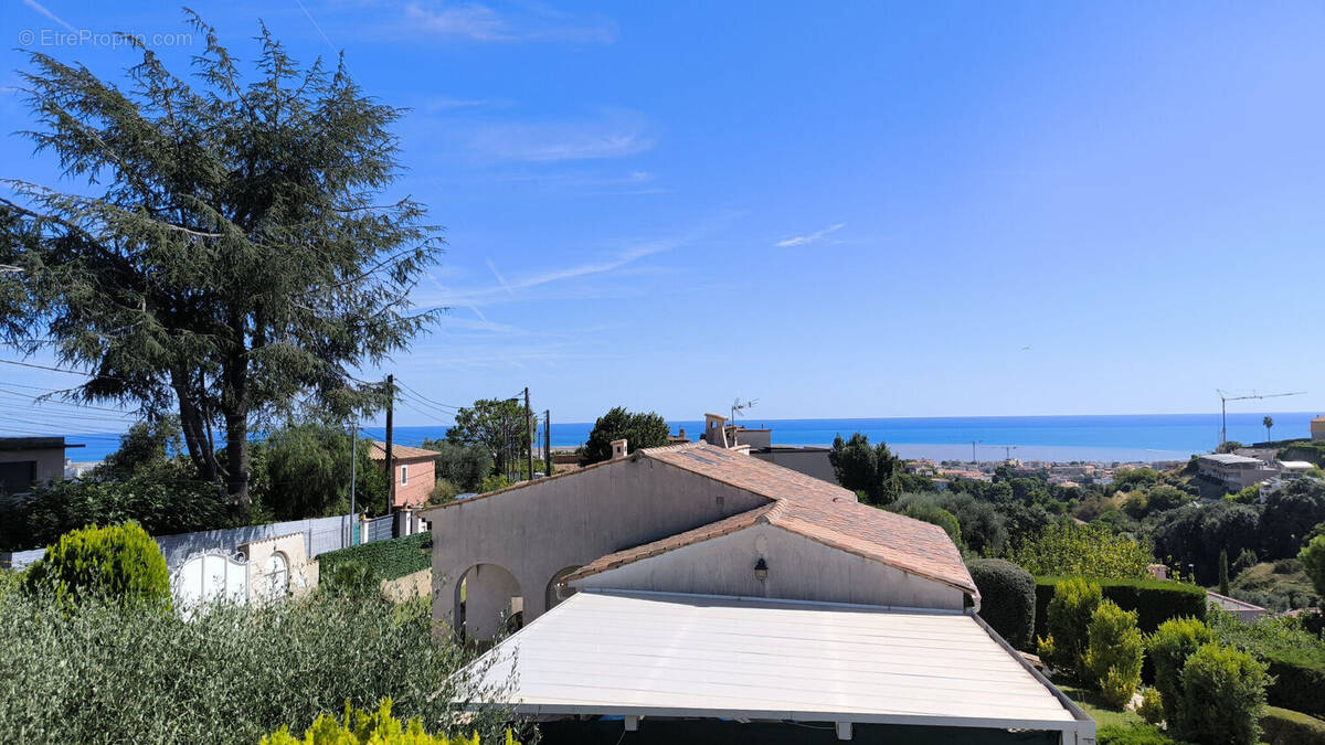 Photo 1 - Appartement à SAINT-LAURENT-DU-VAR