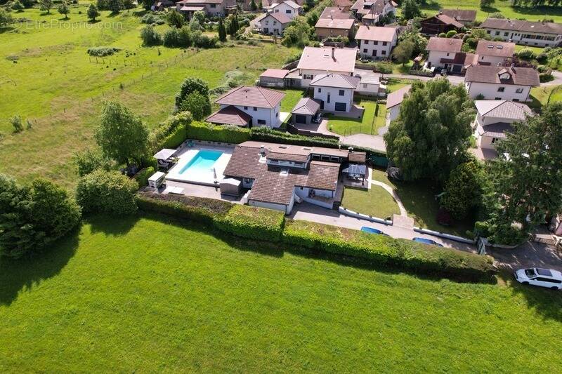 Maison à FESSY