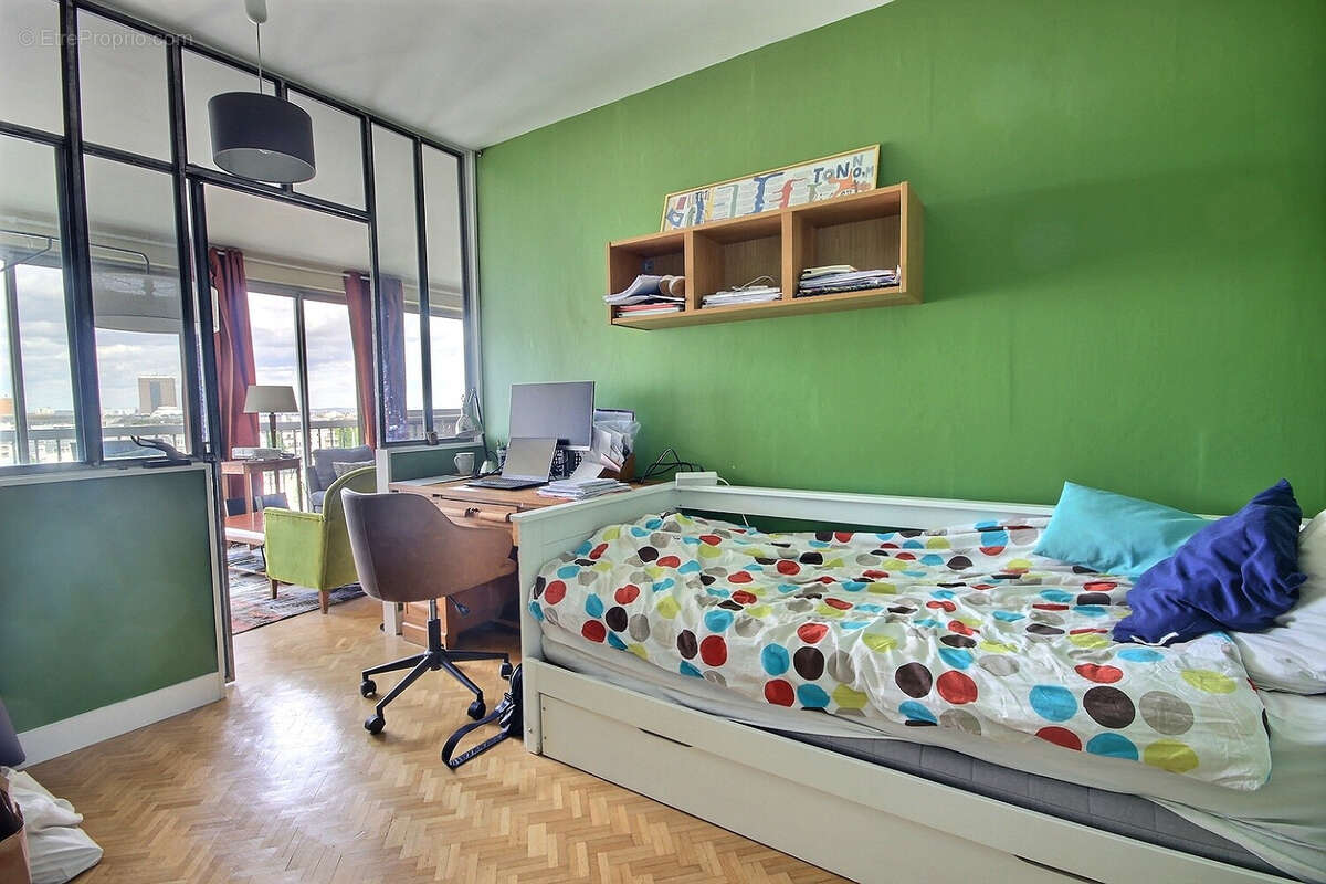 Appartement à PARIS-19E