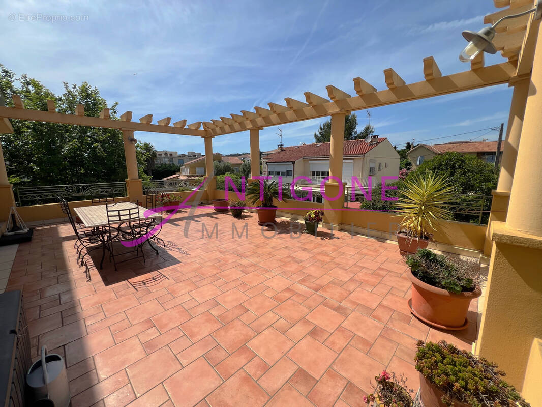 Appartement à SANARY-SUR-MER