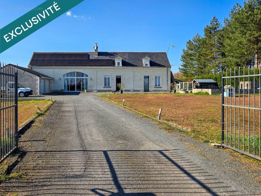 Photo 1 - Maison à LONGUE-JUMELLES