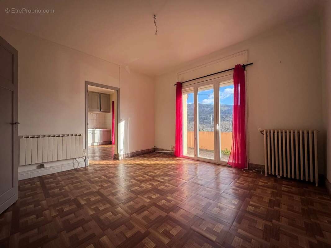 Appartement à LE BOUSQUET-D&#039;ORB