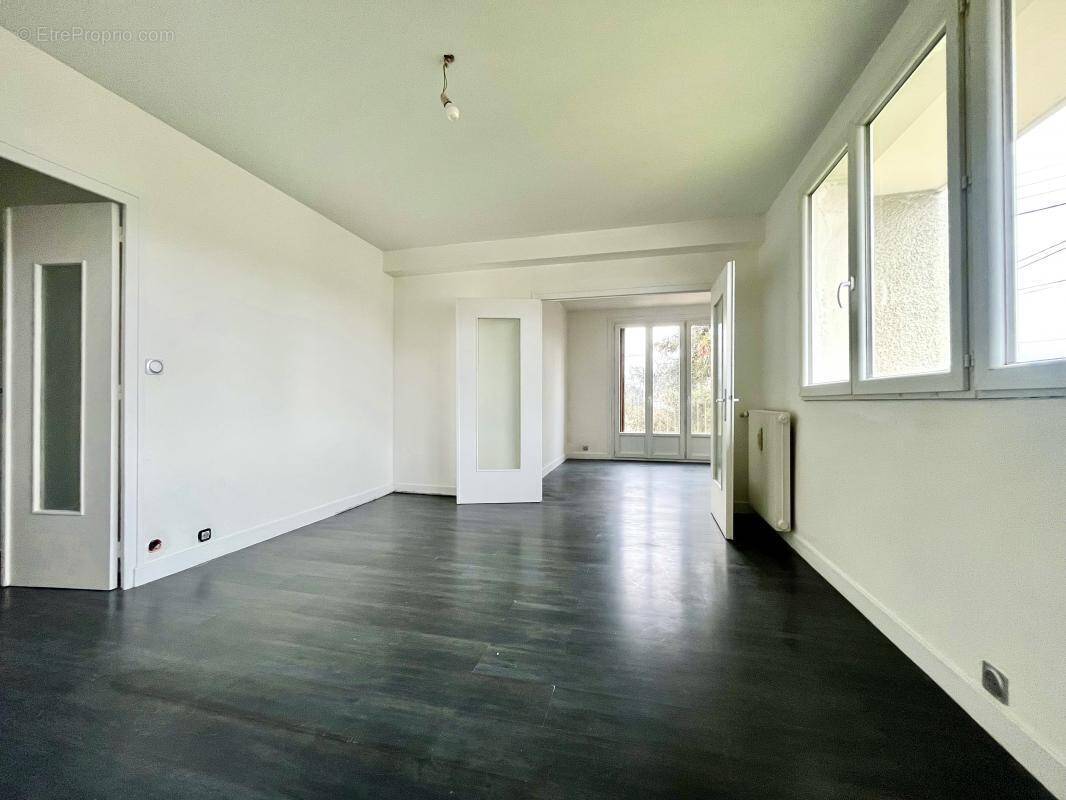 Appartement à CHENOVE