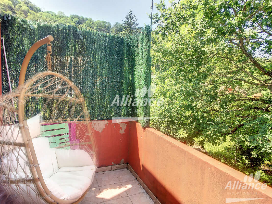 Appartement à SAINTE-SUZANNE